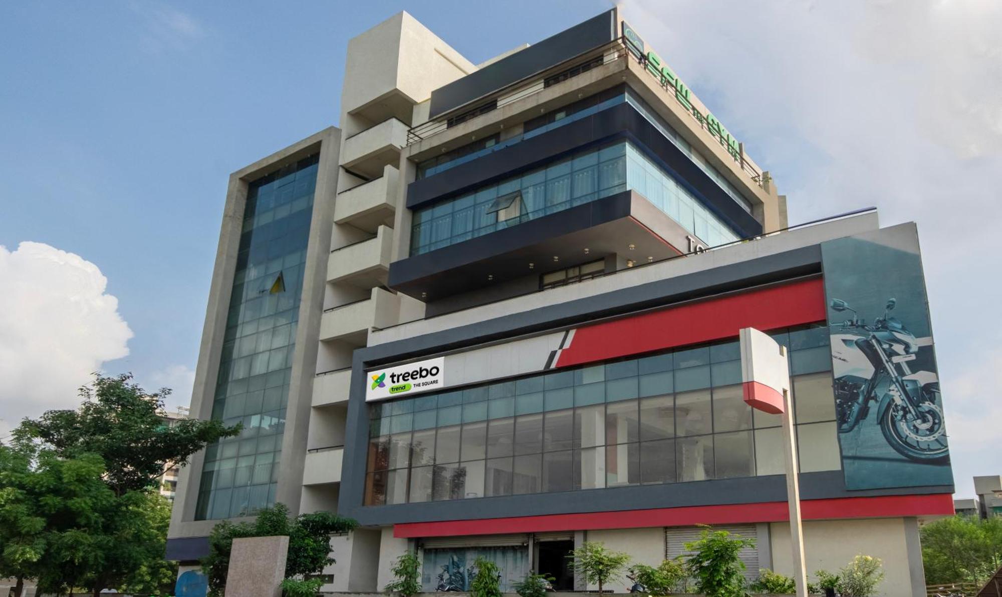 Treebo The Square Hotel Ahmedabad Exterior photo